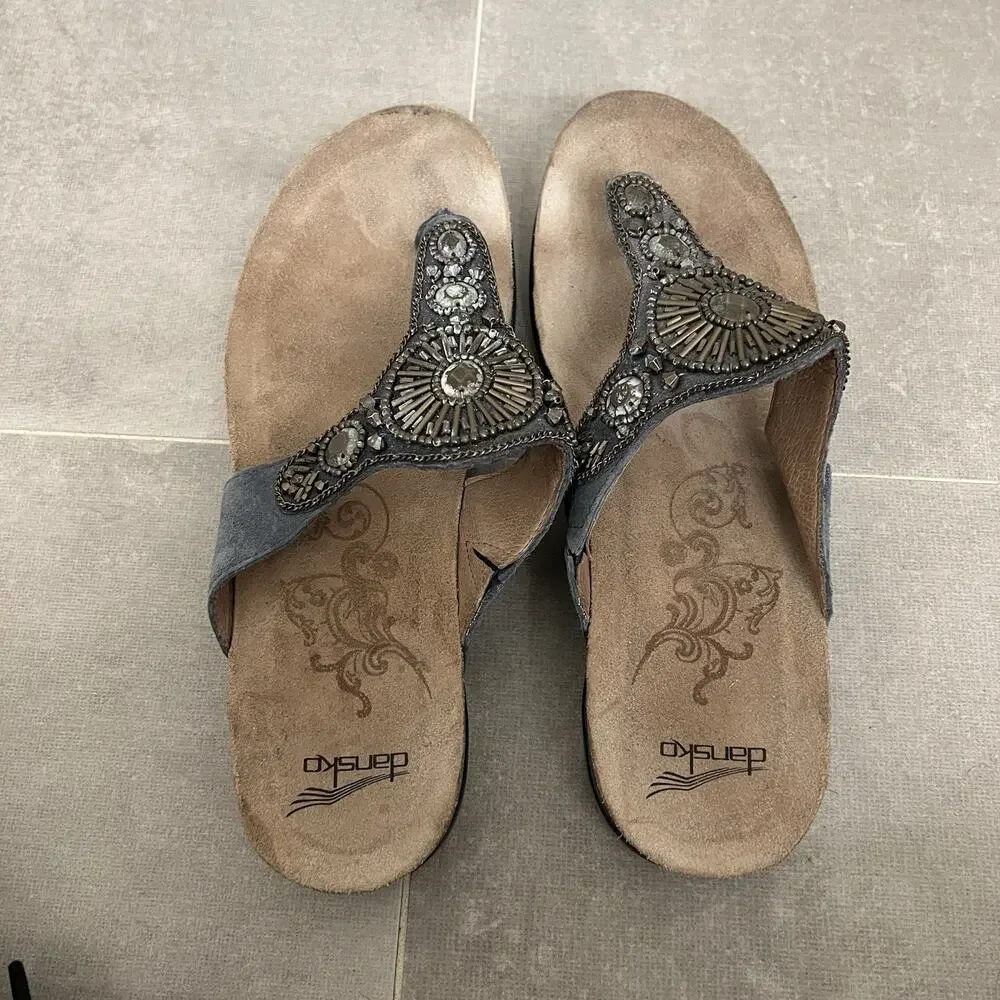 Dansko Pamela Womens Size 40 Jeweled Thong Comfort Outdoor Sandals Shoes